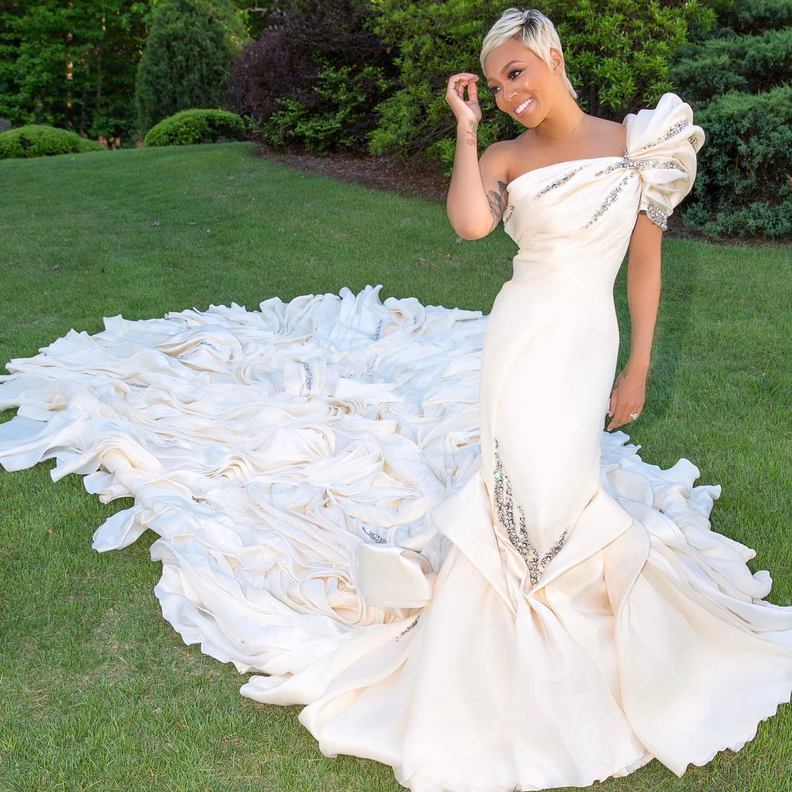 La La Anthony, Erykah Badu and Solange and More Celebs Out and About

 
